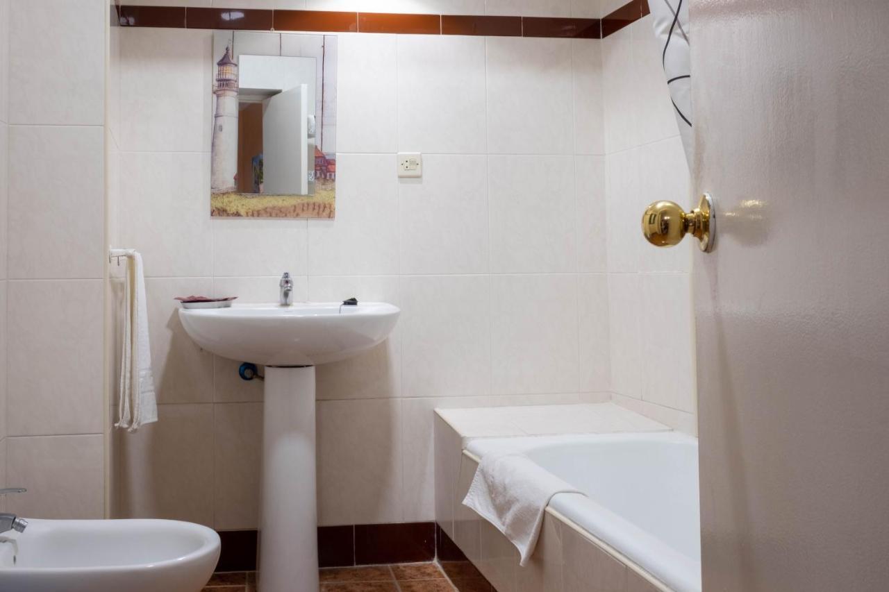 Double Room Private Bathroom